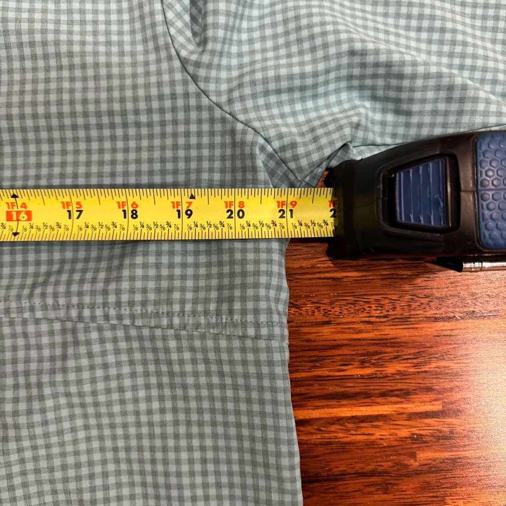 Title Nine Tuolumne Tech Shirt performance snap front size medium Gorpcore EUC - Picture 9 of 11